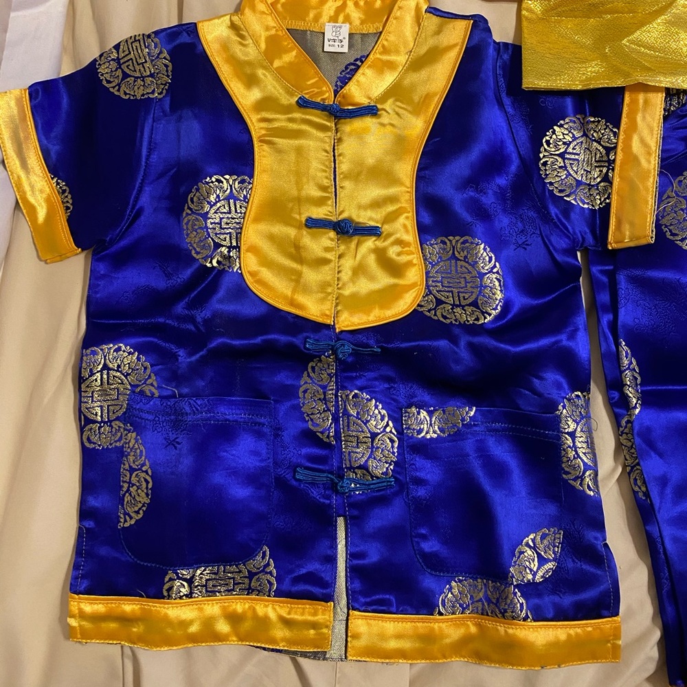 Chinese boys costume - size 12